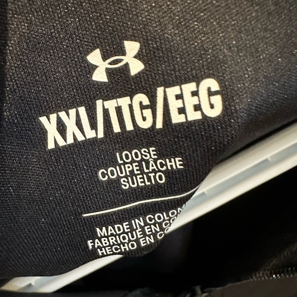Men’s XXL lightweight black Under Armour pullover - Picture 2 of 2
